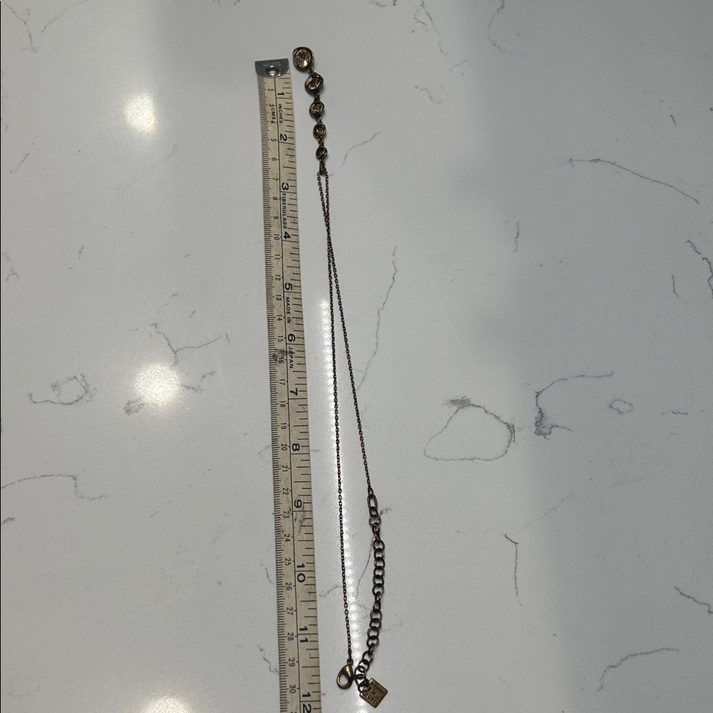 Chic Gold Drop Necklace - Picture 7 of 8
